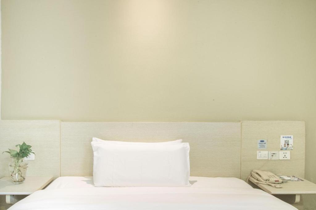 Hanting Express Changsha Middle Of Furong Road Xiangchun Road Екстер'єр фото